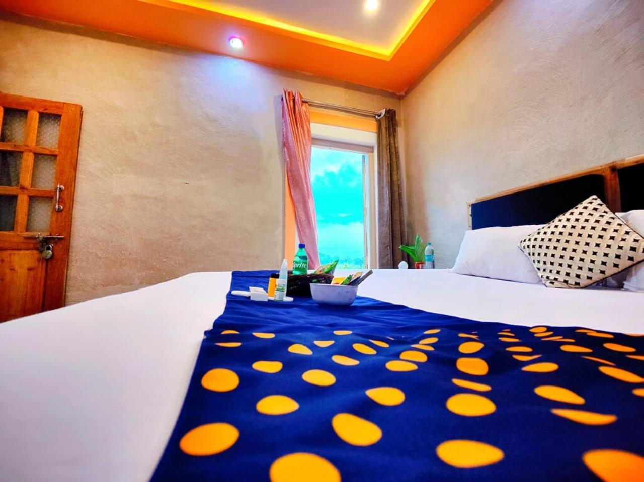 Farm stay Kaia - Farm & Garden Cafe - Free Fishing Bolpur